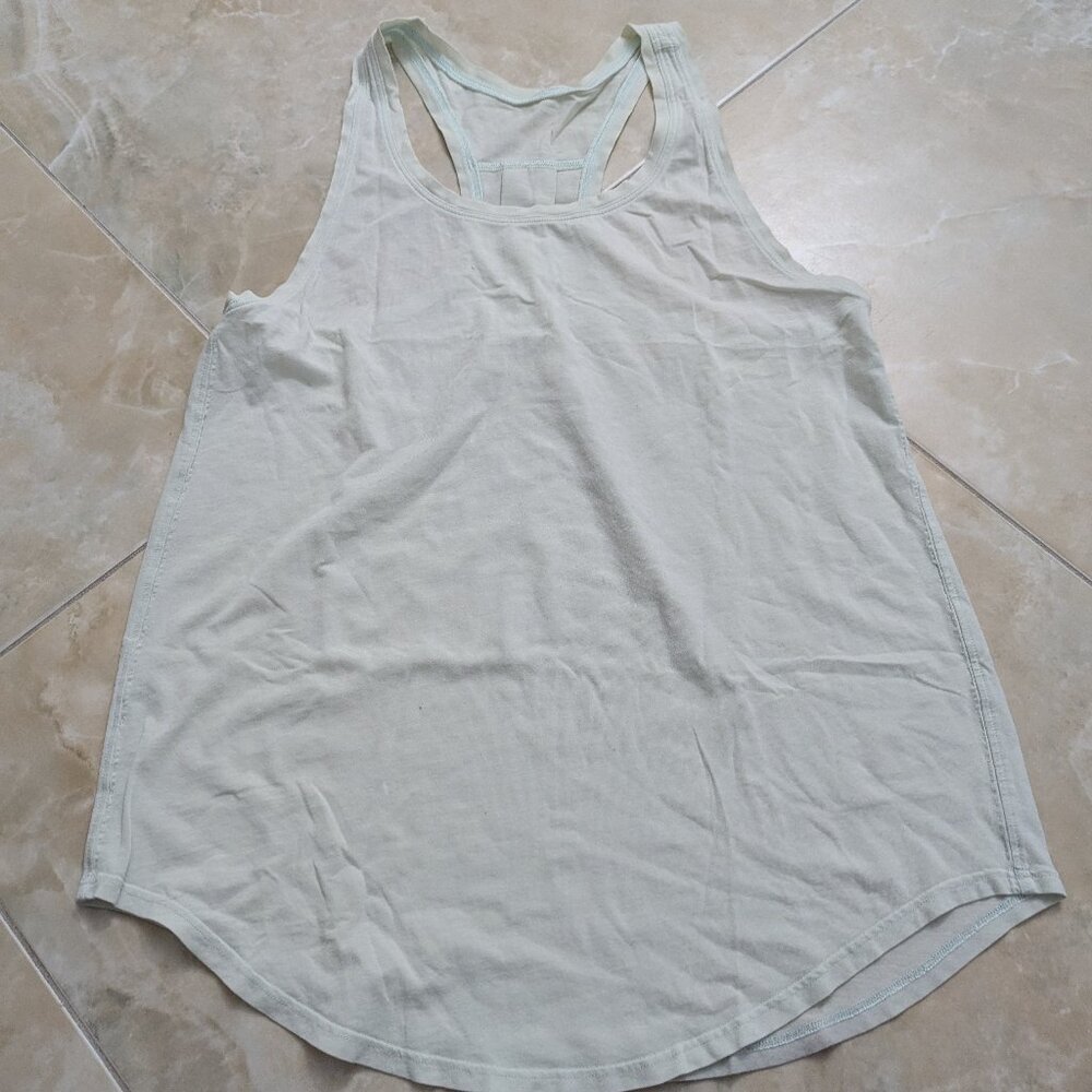 Lululemon Women’s Light Green Essential Pleated Tank Top Shirt Size 4